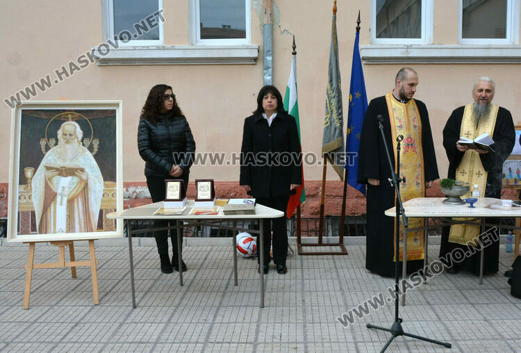 Хасковската ученичка Божана Тодорова спечели Националното състезание по английски език 