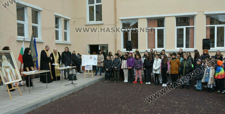Хасковската ученичка Божана Тодорова спечели Националното състезание по английски език 