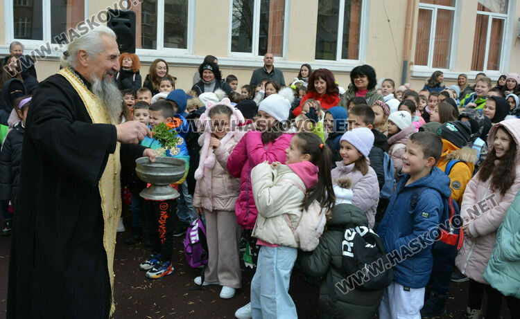 Хасковската ученичка Божана Тодорова спечели Националното състезание по английски език 