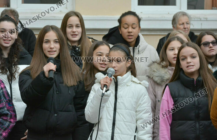Хасковската ученичка Божана Тодорова спечели Националното състезание по английски език 