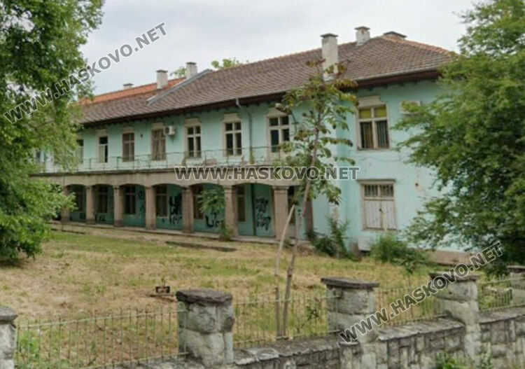 Изоставена сграда става Къща на изкуствата