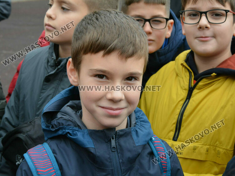 Хасковската ученичка Божана Тодорова спечели Националното състезание по английски език 