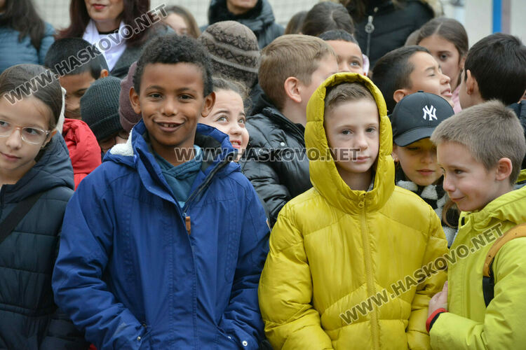 Хасковската ученичка Божана Тодорова спечели Националното състезание по английски език 