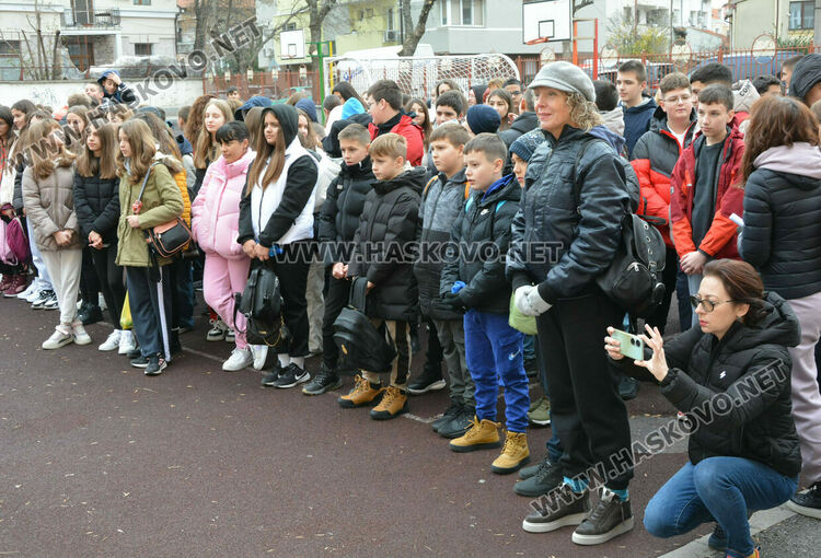 Хасковската ученичка Божана Тодорова спечели Националното състезание по английски език 