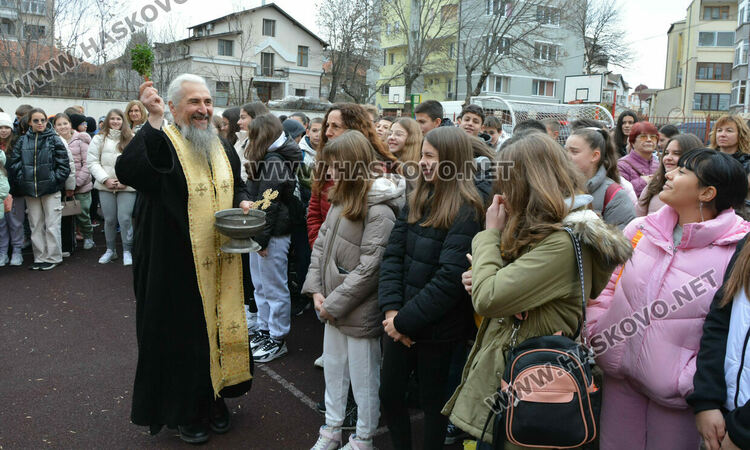 Хасковската ученичка Божана Тодорова спечели Националното състезание по английски език 
