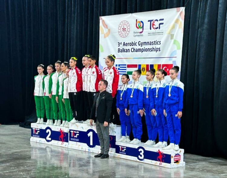 5 медала за „Мега спорт“ от Балканските игри по спортна аеробика в Истанбул