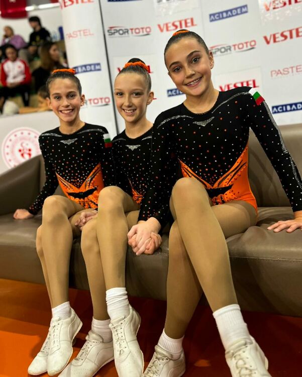 5 медала за „Мега спорт“ от Балканските игри по спортна аеробика в Истанбул