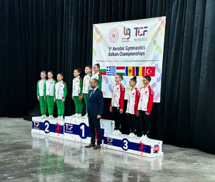 5 медала за „Мега спорт“ от Балканските игри по спортна аеробика в Истанбул