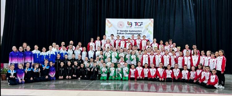 5 медала за „Мега спорт“ от Балканските игри по спортна аеробика в Истанбул