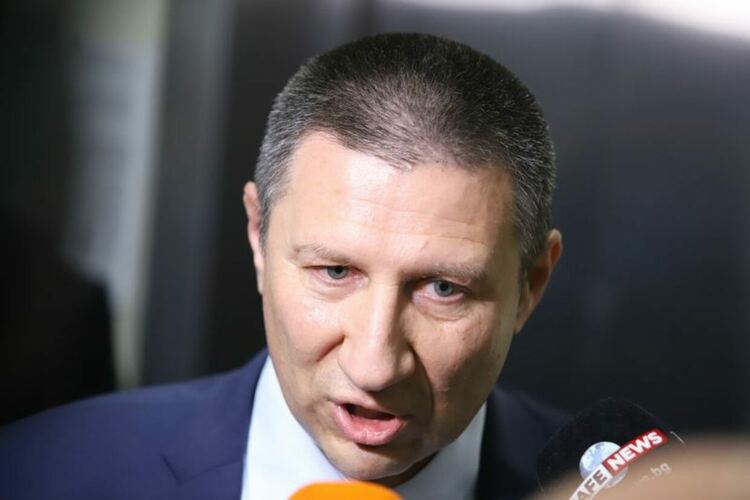 Две комисии на ВСС: Сарафов е достоен за главен прокурор. Той: Удивих се колко работа съм свършил