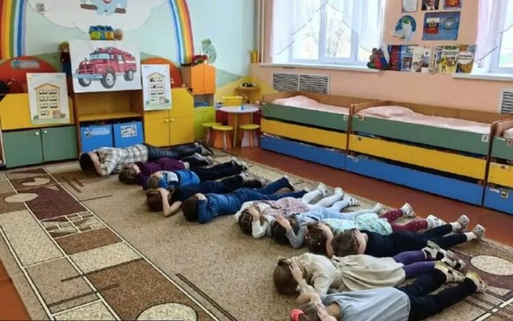В Русия вече обучават децата как да реагират на ракетна тревога