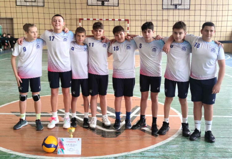 Наградиха победителите в Общинските ученически игри по волейбол в Хасково