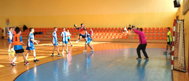 Ясни са шампионите в Общинските ученически игри по хандбал в Хасково