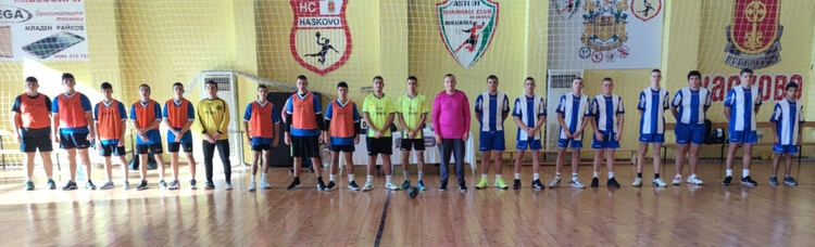 Ясни са шампионите в Общинските ученически игри по хандбал в Хасково