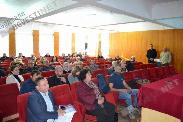 Обществено обсъждане за бъдещето на рудник „Ада тепе“след 2026 година се проведе в община Крумовград