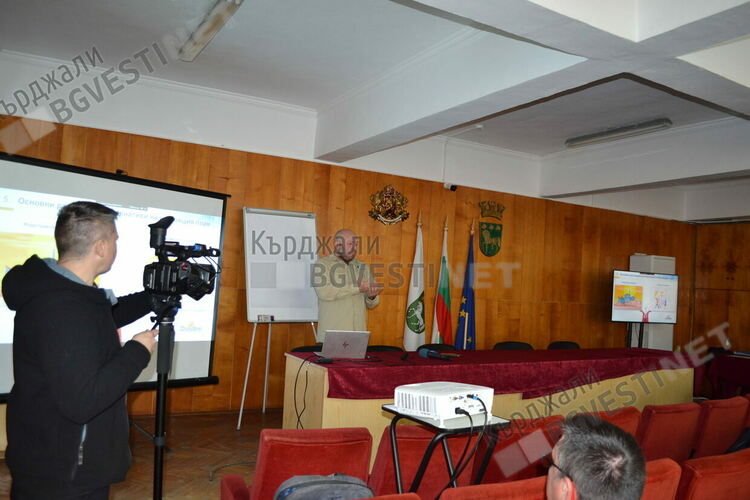 Обществено обсъждане за бъдещето на рудник „Ада тепе“след 2026 година се проведе в община Крумовград