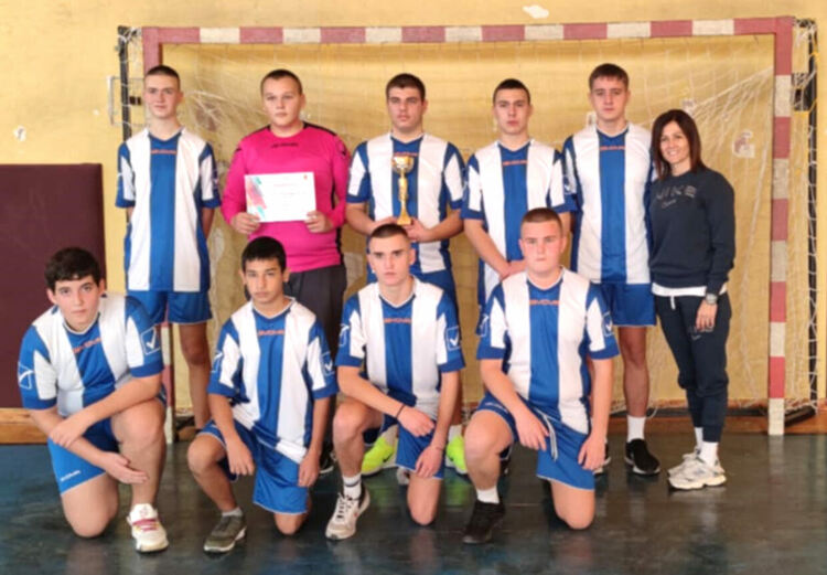 Ясни са шампионите в Общинските ученически игри по хандбал в Хасково