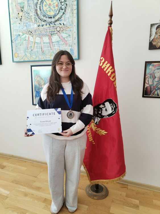 Сребърен медал за възпитаник на ЕГ „Христо Ботев“ от Международната олимпиада Кингс 