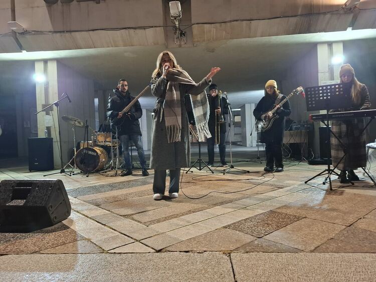 Дядо Коледа и Снежанка пристигнаха в Първомай на мотор