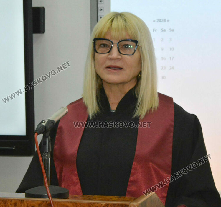 проф. д-р Надя Миронова