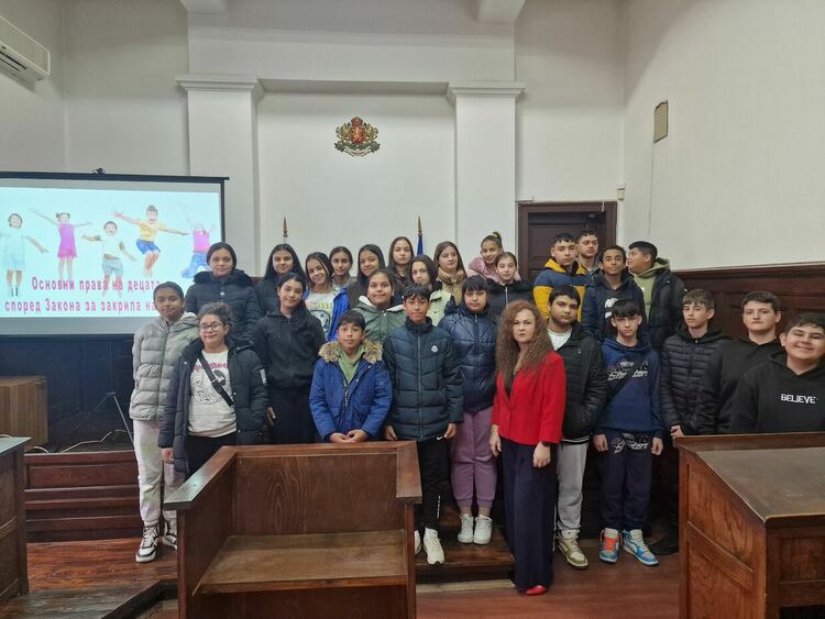 Съдът в Първомай "отвори врати" за ученици от Дебър