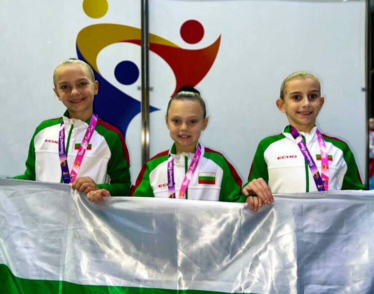 „Мега спорт“ приключи годината с медали от международен турнир