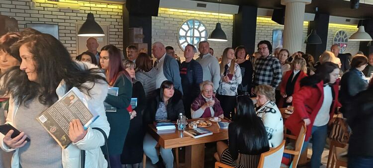 Цвета Караянчева представи в Кърджали книгата си "Площад Родопа планина"