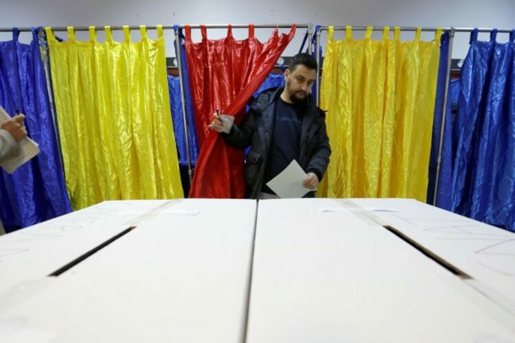 Крайнодесните суверенистки и популистки партии печелят общо над 30 процента от гласовете на парламентарните избори в Румъния