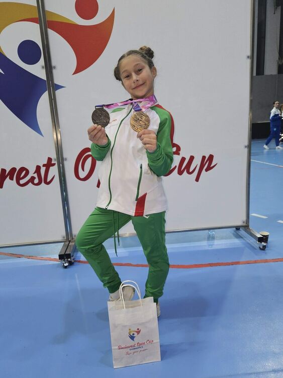 „Виолена“ с два бронза и 9 финала на международен турнир в Румъния