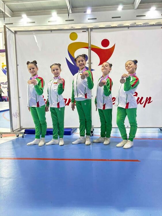 „Виолена“ с два бронза и 9 финала на международен турнир в Румъния