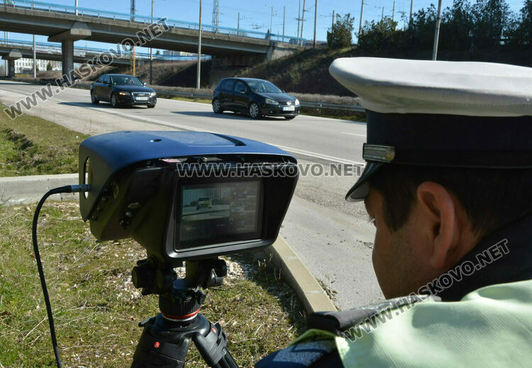 Издадоха 1010 електронни фиша за превишена скорост в Хасковско за седмица