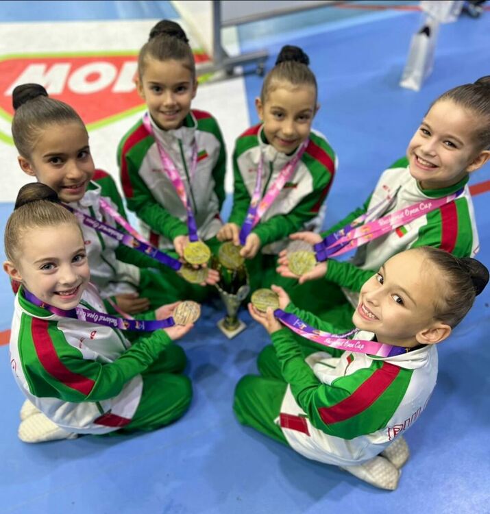 „Мега спорт“ приключи годината с медали от международен турнир