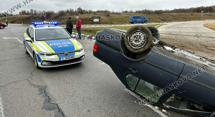 Водач загина при катастрофа между два „Фолксвагена“