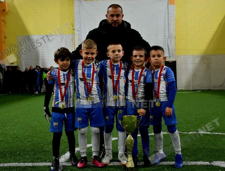 Златни,сребърни и бронзови медали за децата на Футболна академия "Арда 1924"в Пловдив