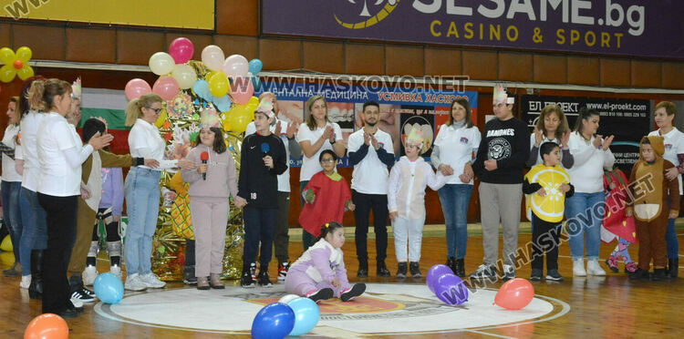 Детски празник в Хасково в Международния ден на хората с увреждания