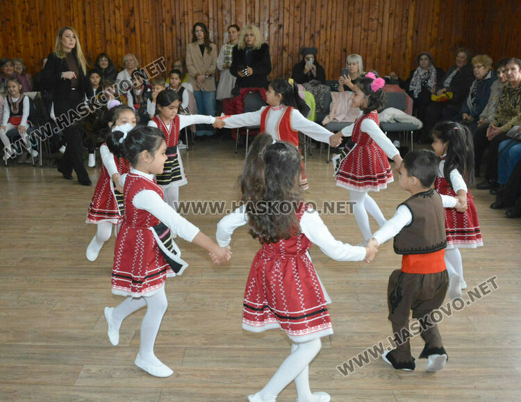 В хасковското читалище „Вапцаров“ представиха традициите за празниците през декември 