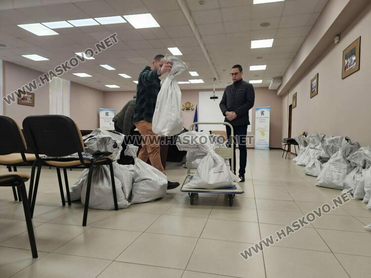 Транспортират бюлетините от 86 секции в Хасковско до София за повторно броене