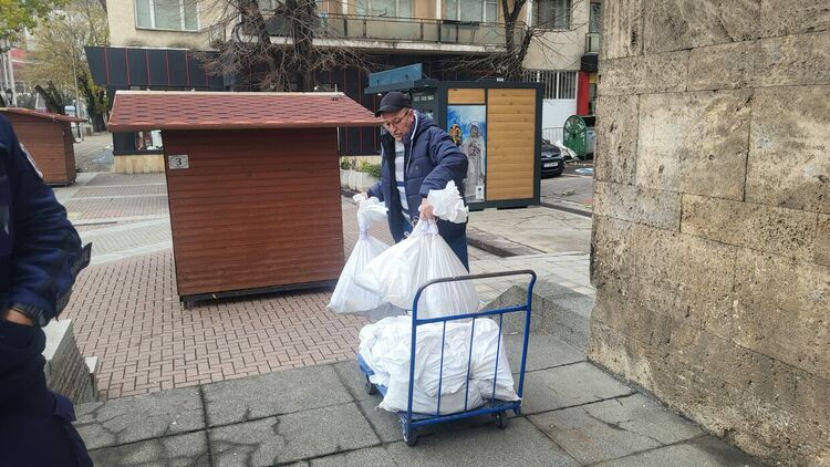 Община Димитровград предава бюлетини от изборите за повторно преброяване