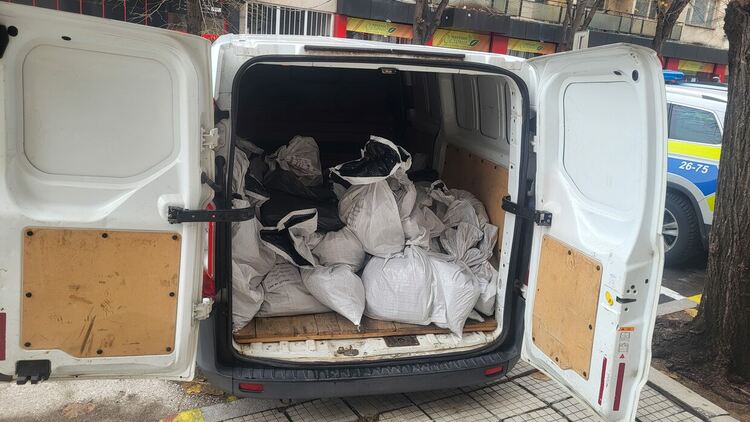 Община Димитровград предава бюлетини от изборите за повторно преброяване