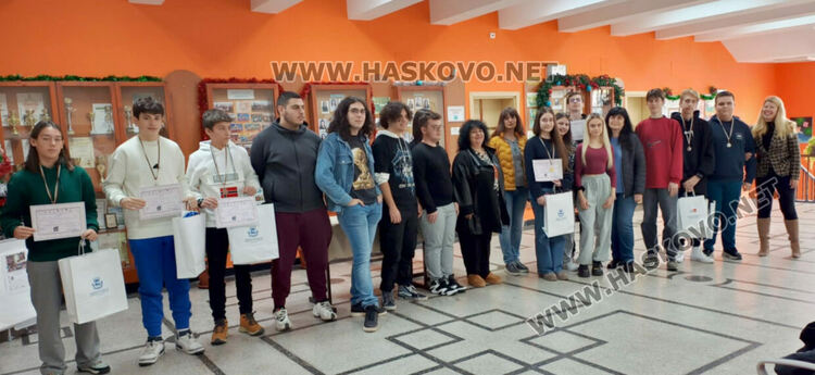 10 медала за ученици на ПМГ-Хасково от математически турнир