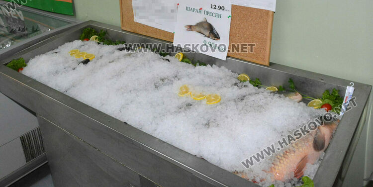 Масови проверки в магазините за риба преди Никулден в Хасково