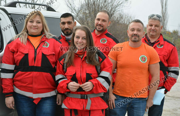 Петранка Кузманова (вляво)