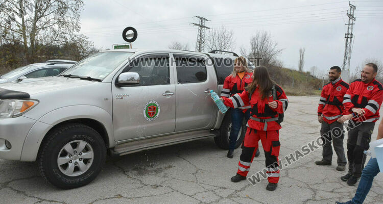 „Спасителен клуб за бъдеще – Хасково“ получи нов джип в помощ за гасене на пожари