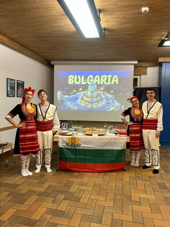 Четирима славейковци на проект за фолклорни танци в Люксембург