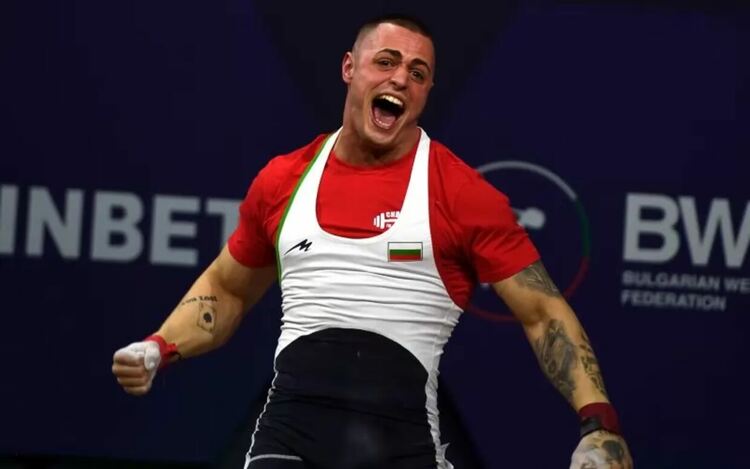 Карлос Насар спечели олимпийска и европейска титла тази година, а на 11 декември, на първенството в Бахрейн, има шанс да стане и световен шампион за първи път в кариерата си