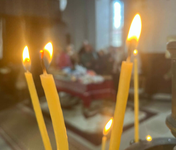 В Сърница почетоха Свети Николай Чудотворец в едноименната църква