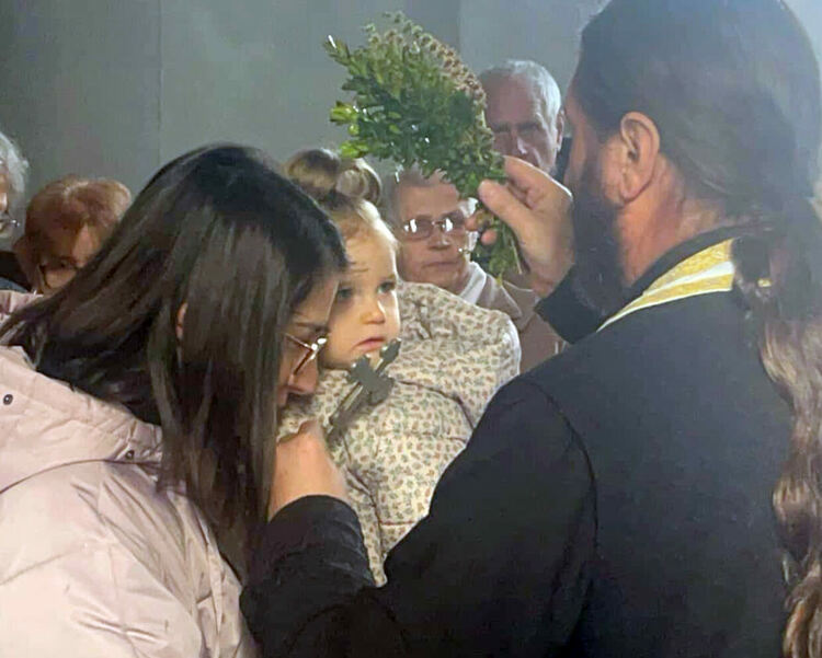 В Сърница почетоха Свети Николай Чудотворец в едноименната църква