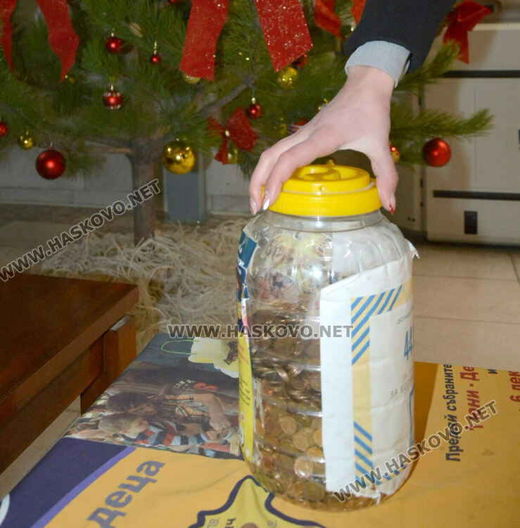 Хасковлии подкрепиха акцията за събиране на жълти стотинки за закупуване на медицинско оборудване