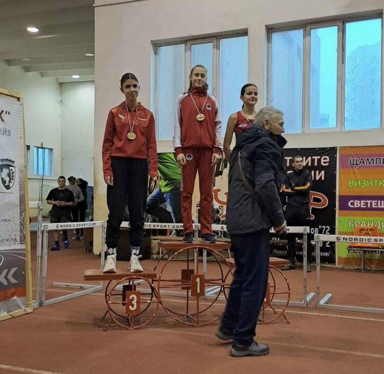 9 медала спечелиха атлетите от Хасково на турнира „Златният шпайк“