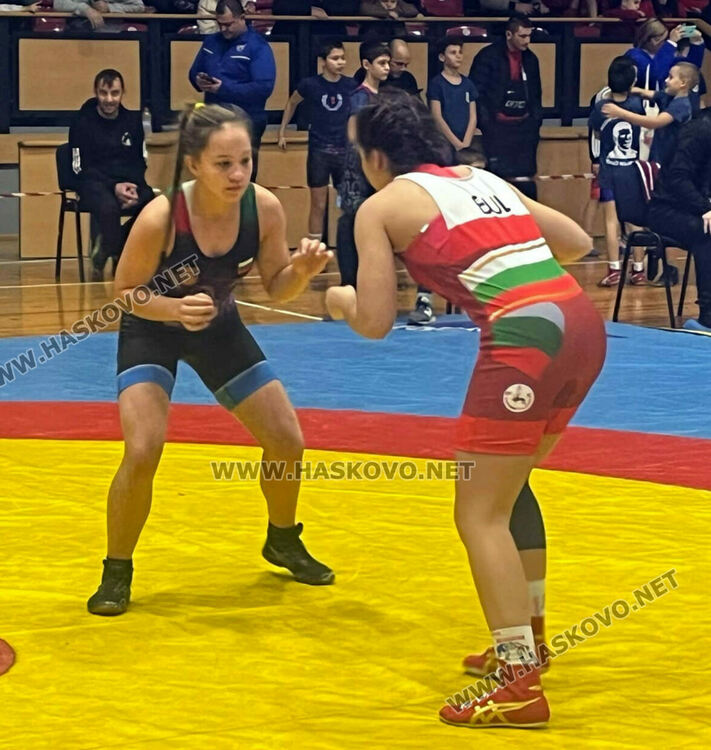 Борци от пет държави излязоха на тепиха в Димитровград